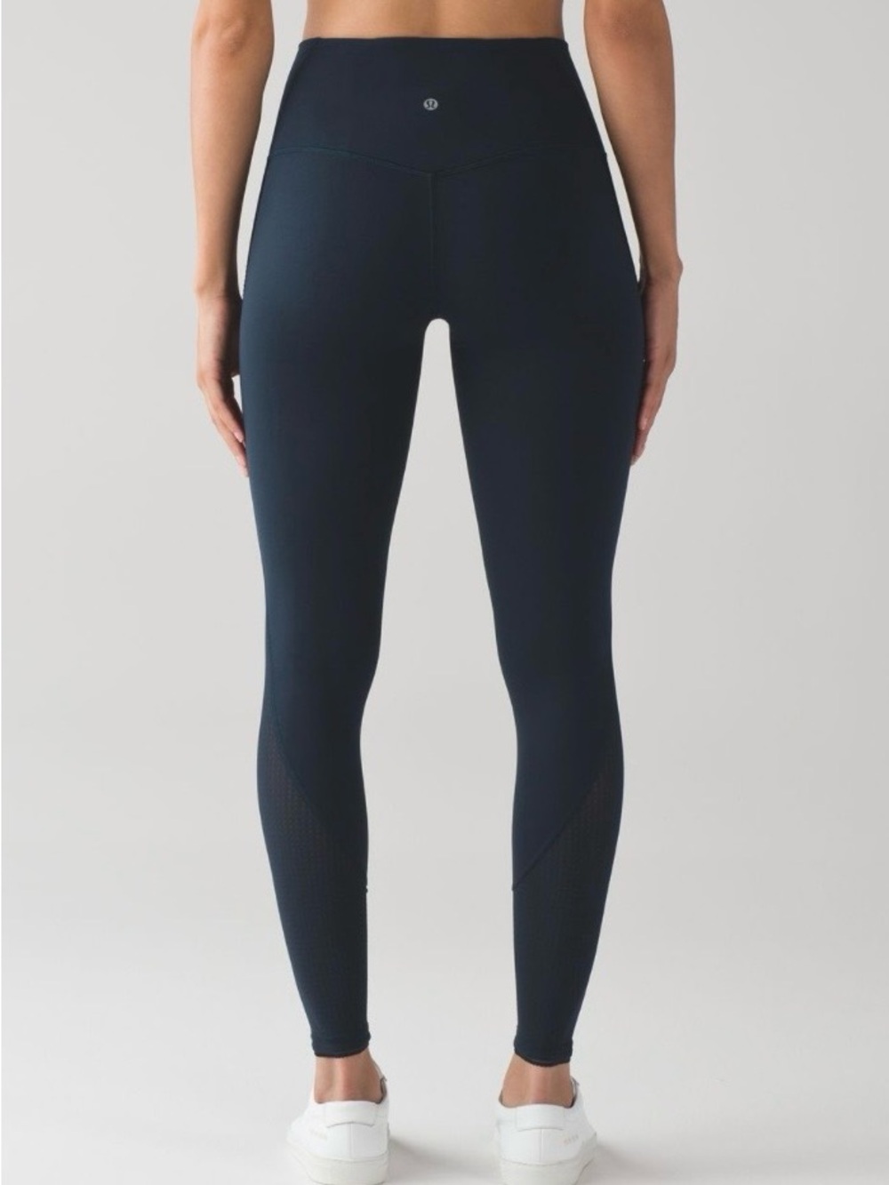 Lululemon Deep Breath Tight Size 4